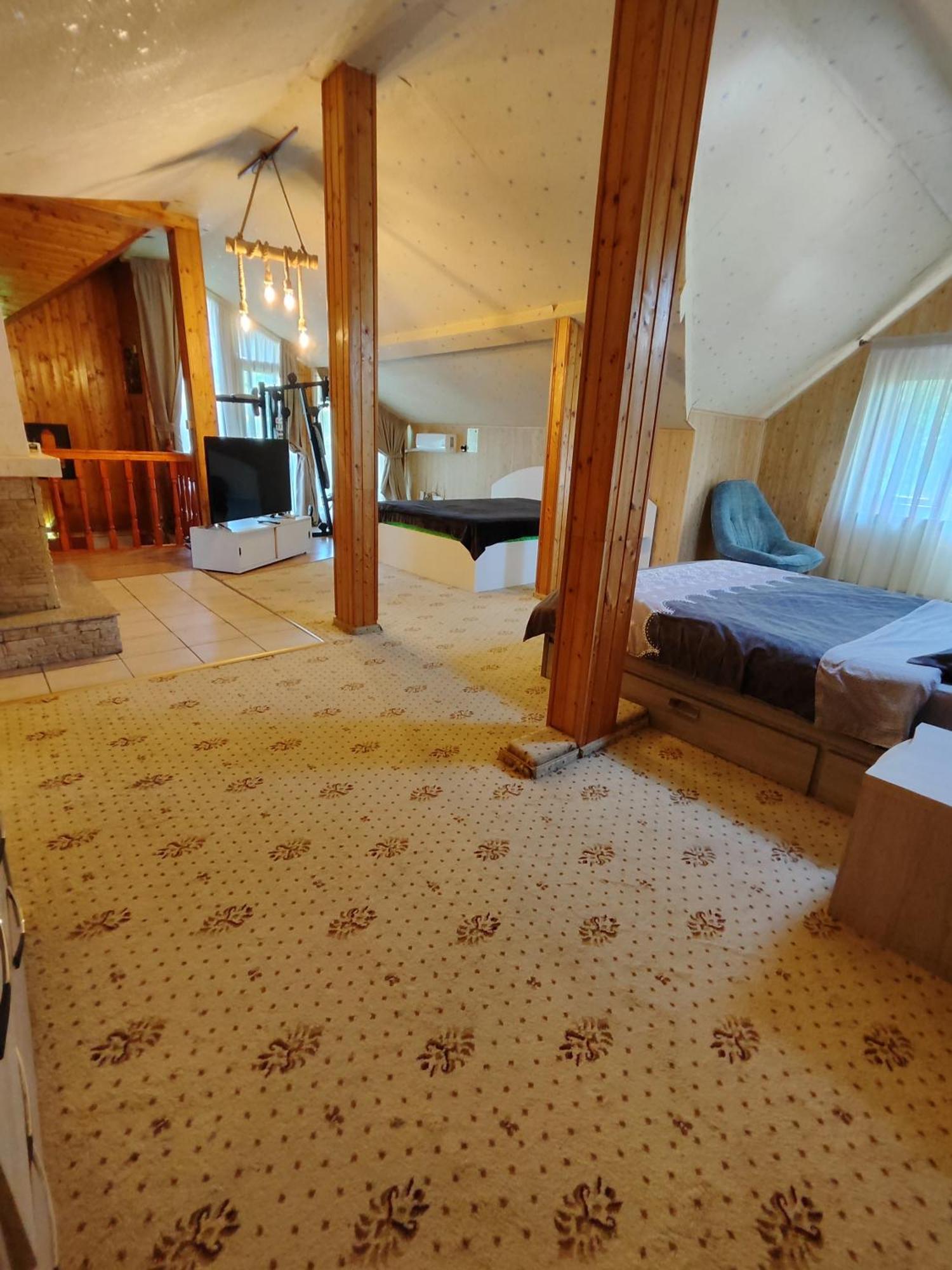 Maxx Lodge 巴克乌 外观 照片